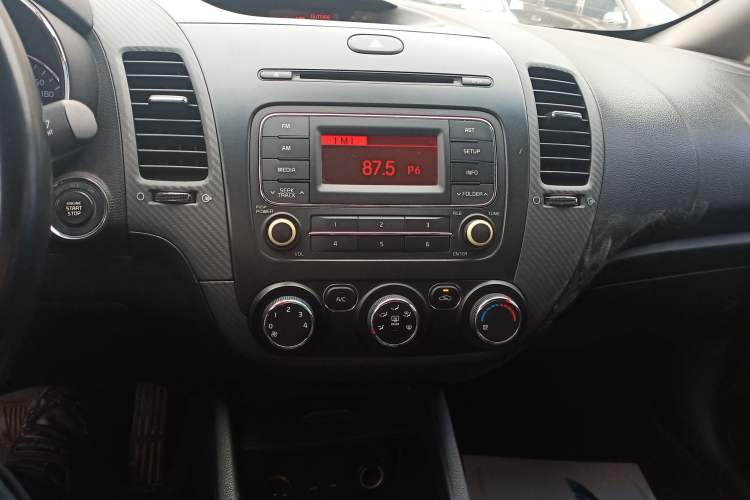 Used Kia K3 2015 1.6L Automatic GLS Audio And AC Panel