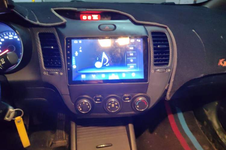 Used Kia K3 2015 1.6L Manual GLS Audio And AC Panel