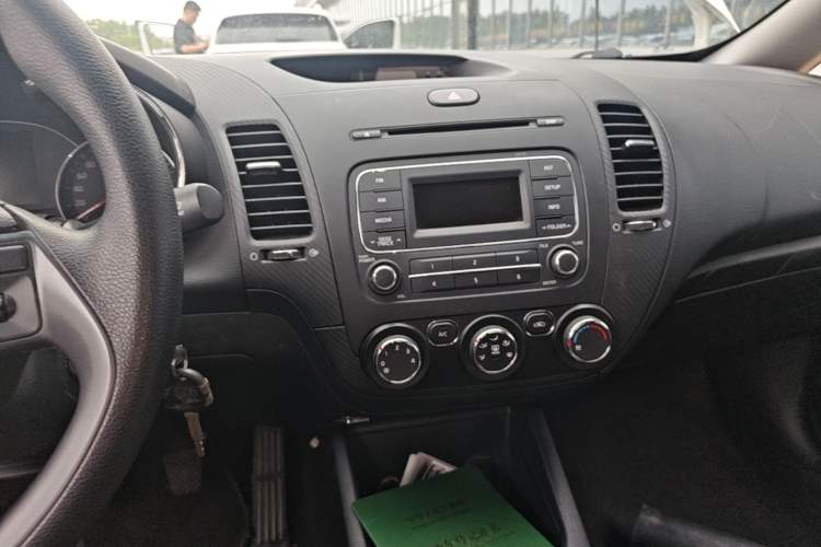 Used Kia K3 2015 1.6L Manual GL Audio And AC Panel