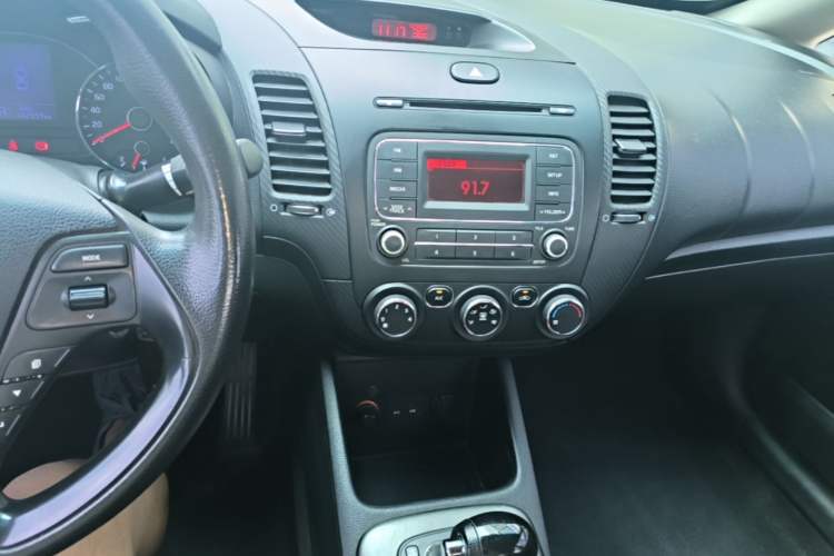 Used Kia K3 2015 1.6L Automatic GL Audio And AC Panel