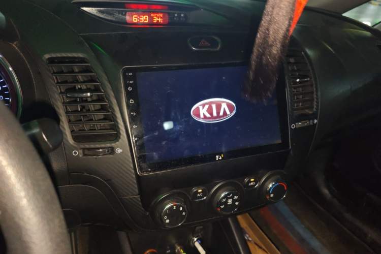 Used Kia K3 2015 1.6L Manual GL Audio And AC Panel