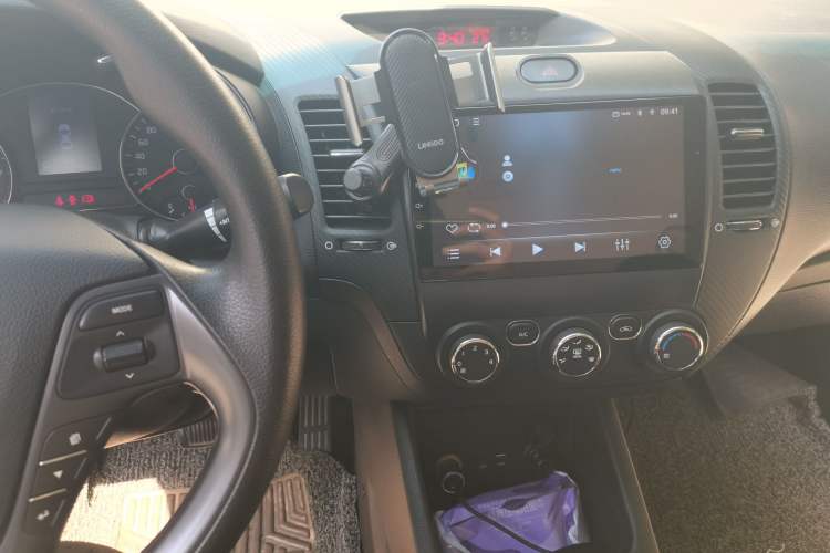 Used Kia K3 2015 1.6L Automatic GL Audio And AC Panel