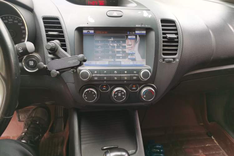 Used Kia K3 2015 1.6L Automatic GLS Audio And AC Panel