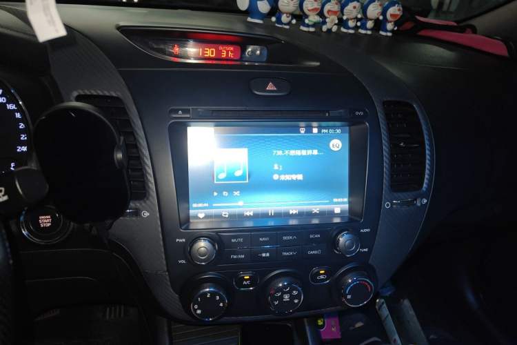 Used Kia K3 2015 1.6L Automatic GLS Audio And AC Panel