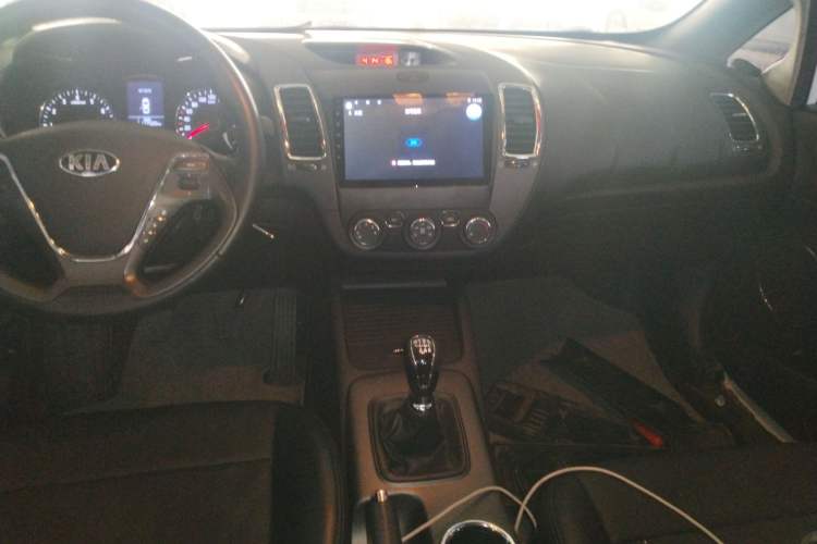 Used Kia K3 2015 1.6L Manual GLS Audio And AC Panel