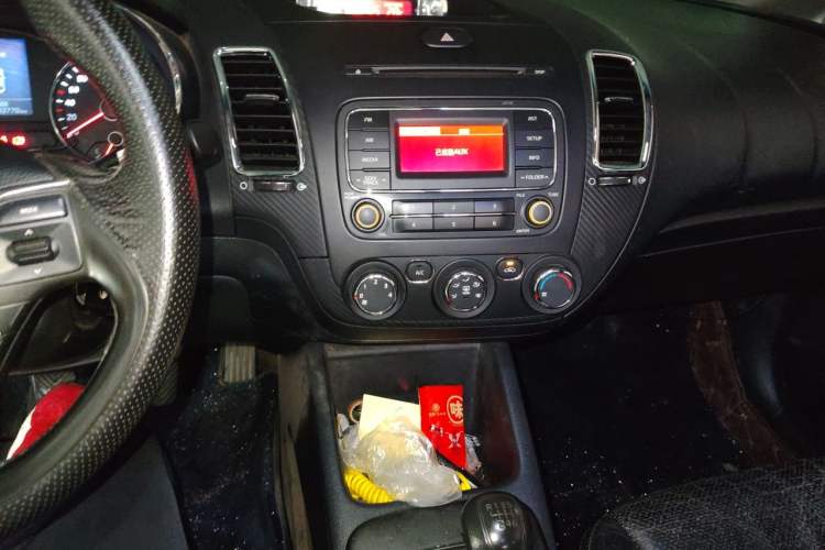 Used Kia K3 2015 1.6L Manual GL Audio And AC Panel