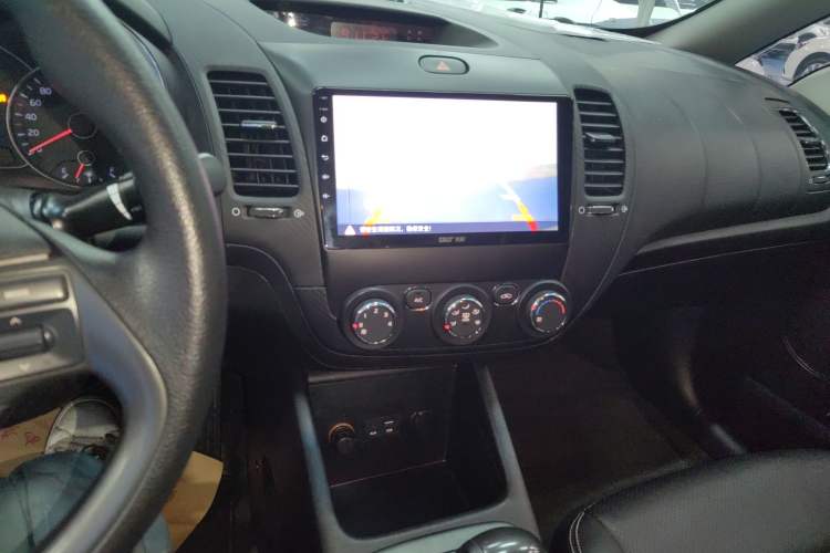 Used Kia K3 2015 1.6L Automatic GL Audio And AC Panel