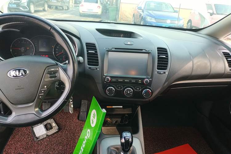Used Kia K3 2015 1.6L Manual GLS Audio And AC Panel