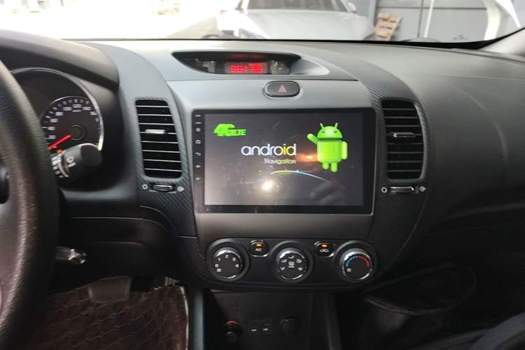 Used Kia K3 2015 1.6L Automatic GL Audio And AC Panel