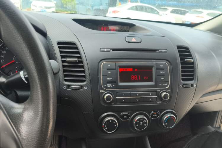 Used Kia K3 2015 1.6L Automatic GL Audio And AC Panel