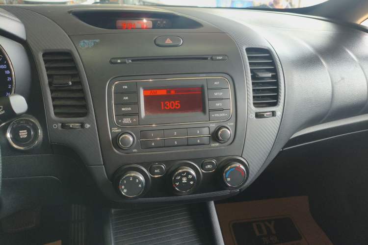 Used Kia K3 2015 1.6L Automatic GLS Audio And AC Panel