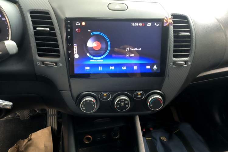 Used Kia K3 2015 1.6L Manual GLS Audio And AC Panel