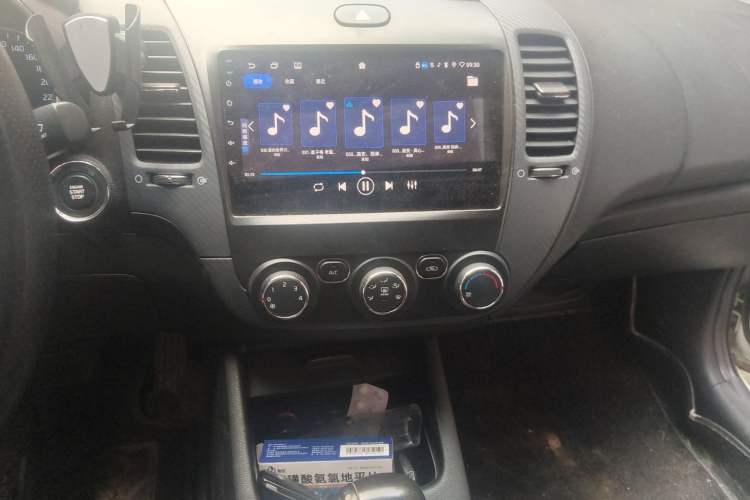 Used Kia K3 2015 1.6L Automatic DLX Audio And AC Panel