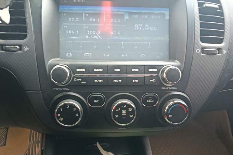Used Kia K3 2015 1.6L Manual GLS Audio And AC Panel
