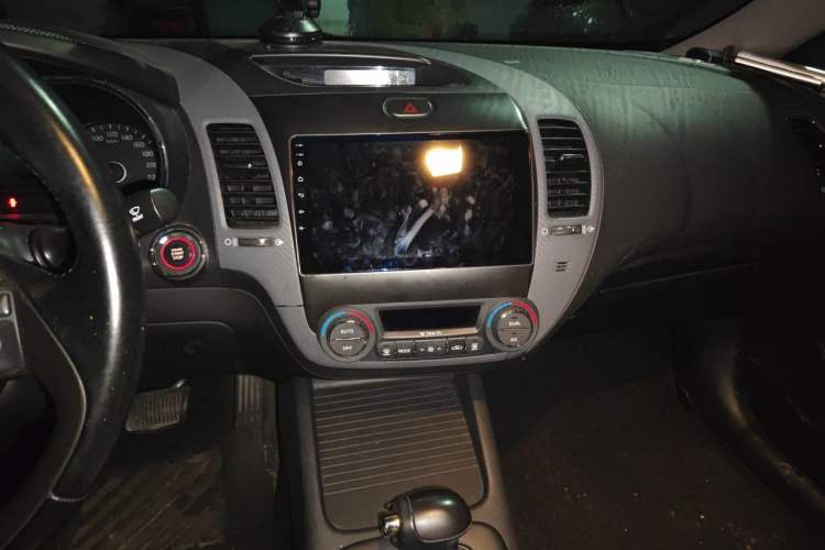 Used Kia K3 2015 1.6L Automatic GLS Audio And AC Panel