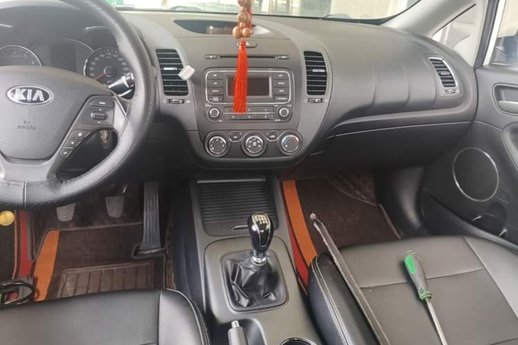 Used Kia K3 2015 1.6L Manual GLS Audio And AC Panel