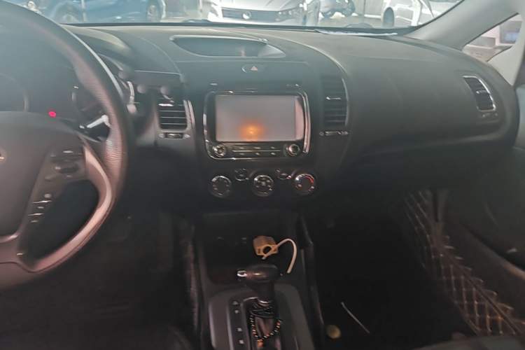 Used Kia K3 2015 1.6L Automatic GL Audio And AC Panel