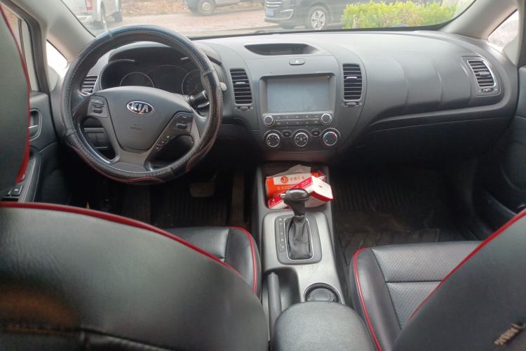 Used Kia K3 2015 1.6L Automatic GL Center Console