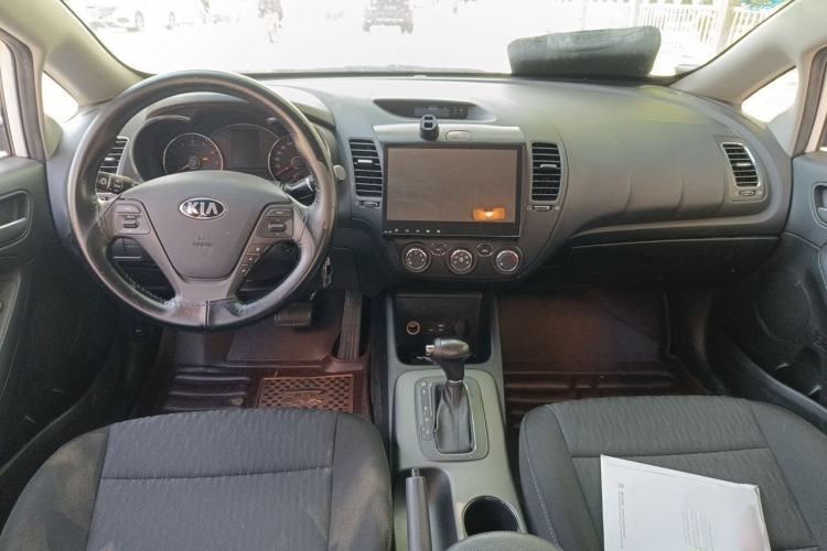 Used Kia K3 2015 1.6L Automatic GL Center Console