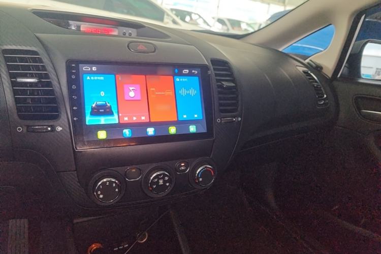 Used Kia K3 2015 1.6L Automatic GL Center Console