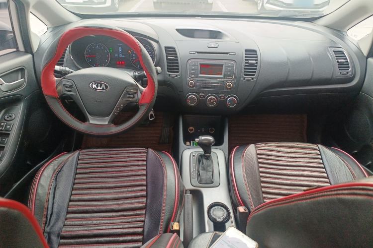 Used Kia K3 2015 1.6L Automatic GL Center Console