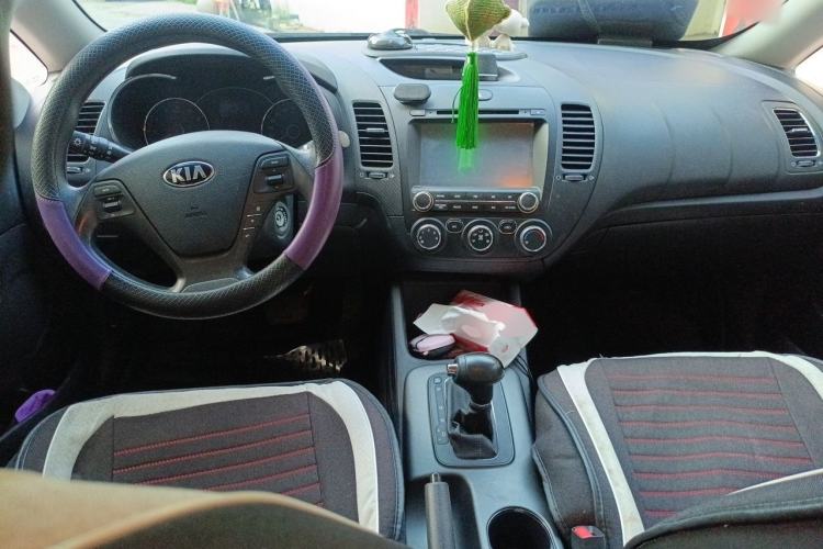 Used Kia K3 2015 1.6L Automatic GL Center Console