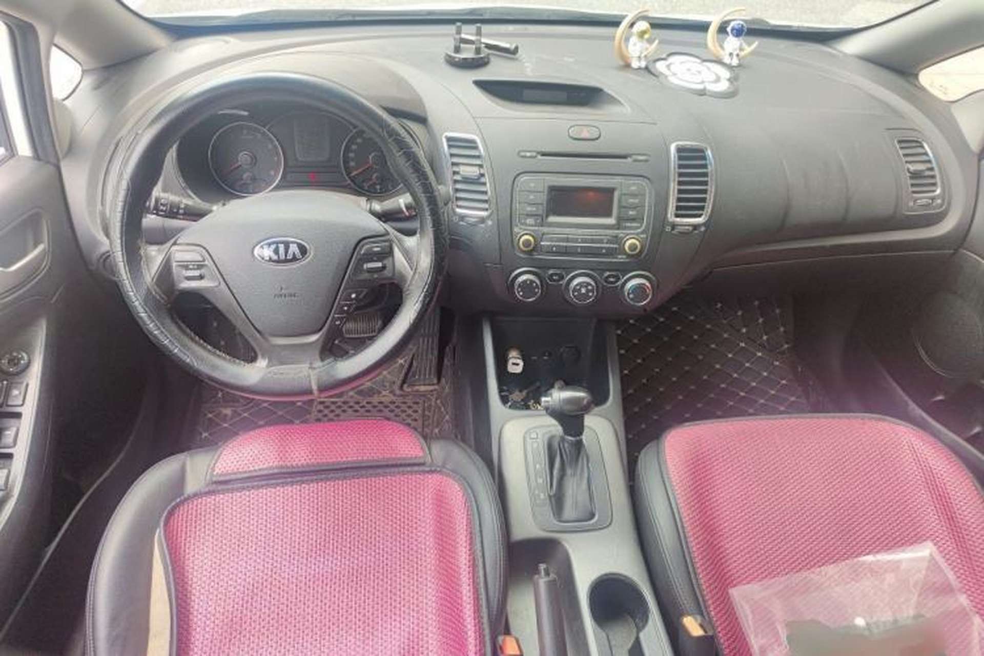 Used Kia K3 2015 1.6L Automatic GL Center Console
