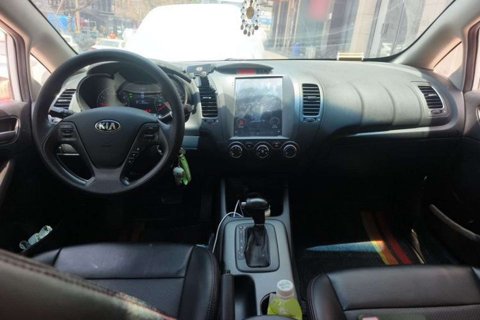 Used Kia K3 2015 1.6L Automatic GL Center Console
