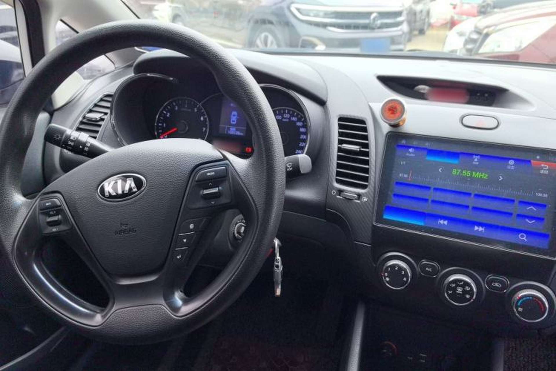 Used Kia K3 2015 1.6L Manual GL Center Console