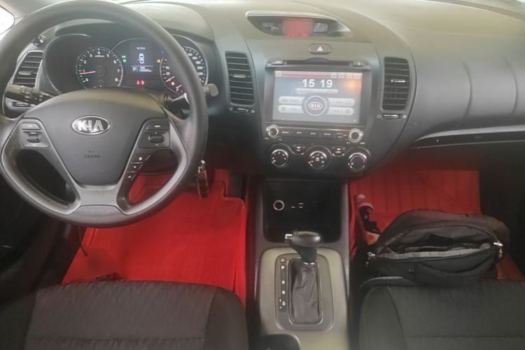 Used Kia K3 2015 1.6L Automatic GL Center Console