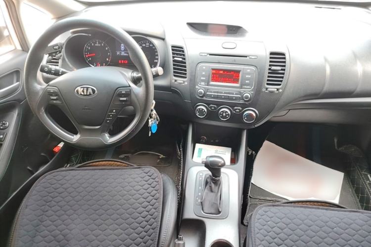 Used Kia K3 2015 1.6L Automatic GL Center Console