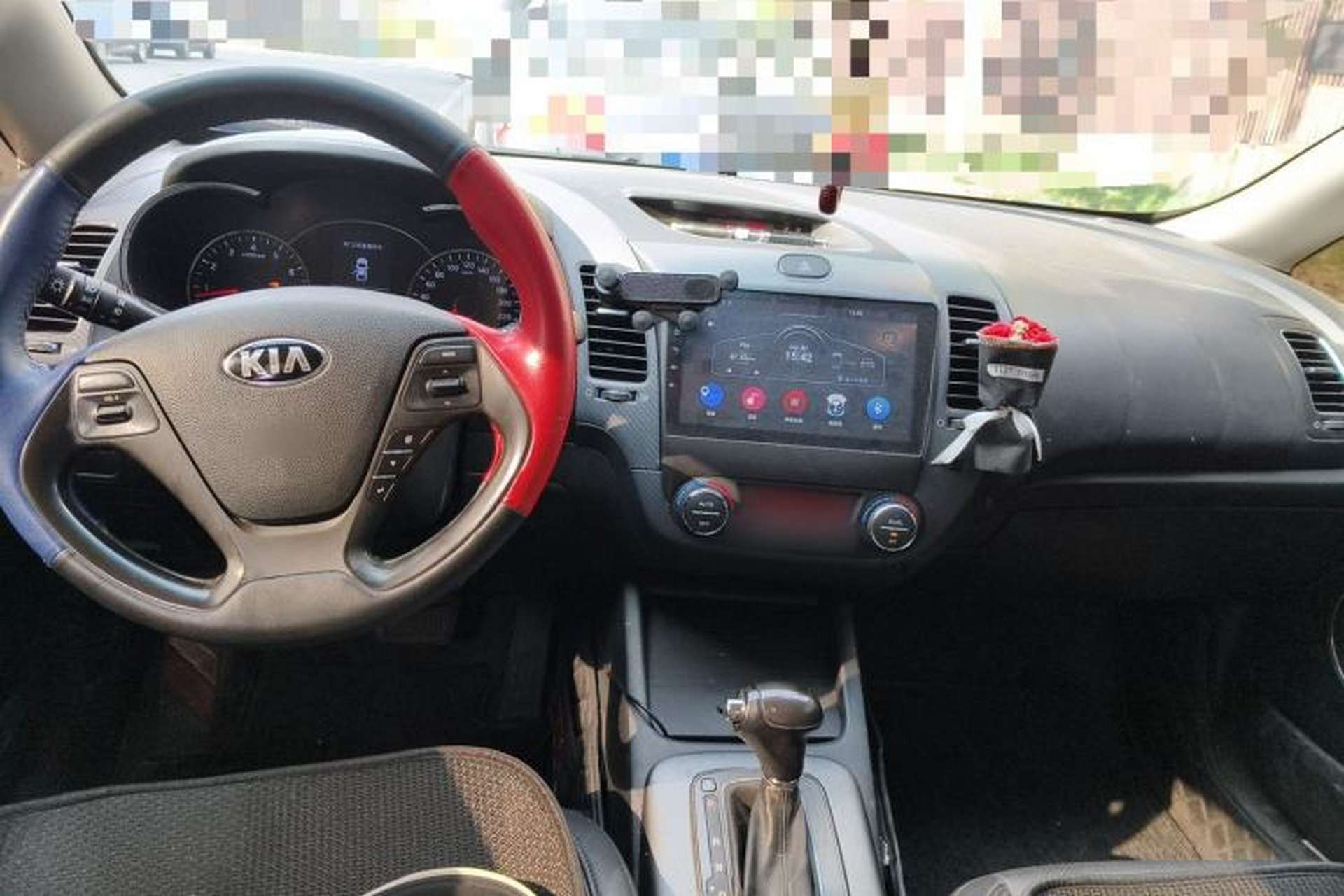 Used Kia K3 2015 1.6L Automatic DLX Center Console