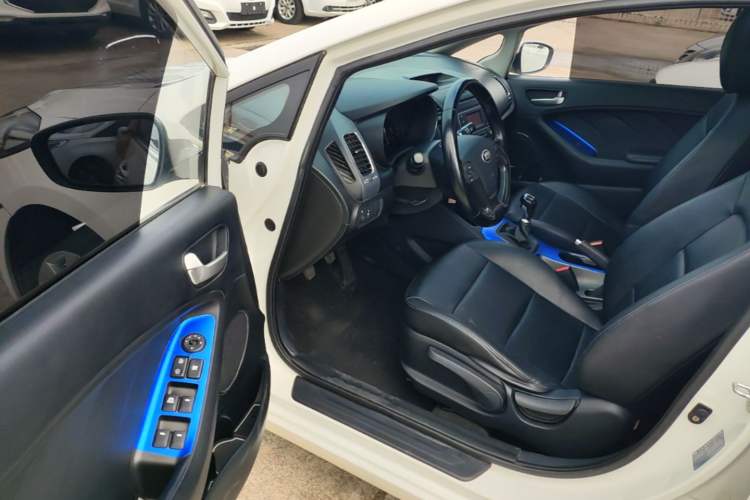 Used Kia K3 2015 1.6L Manual GLS Driver Seat