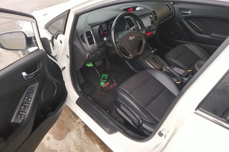 Used Kia K3 2015 1.6L Automatic DLX Driver Seat