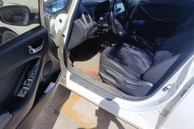 Used Kia K3 2015 1.6L Automatic DLX Driver Seat