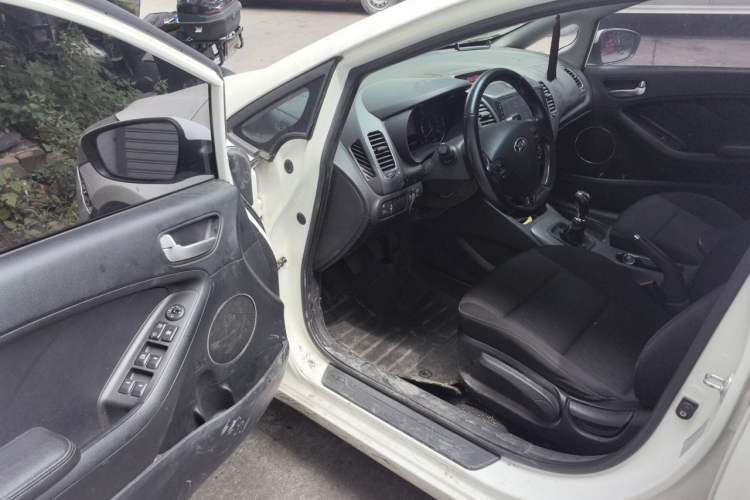 Used Kia K3 2015 1.6L Manual GLS Driver Seat