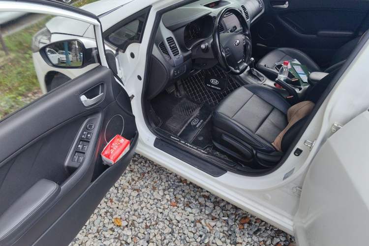 Used Kia K3 2015 1.6L Automatic GLS Driver Seat