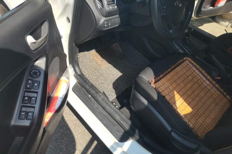 Used Kia K3 2015 1.6L Automatic GL Driver Seat