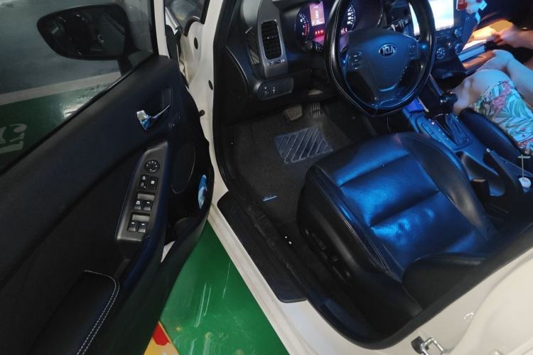 Used Kia K3 2015 1.6L Automatic GLS Driver Seat