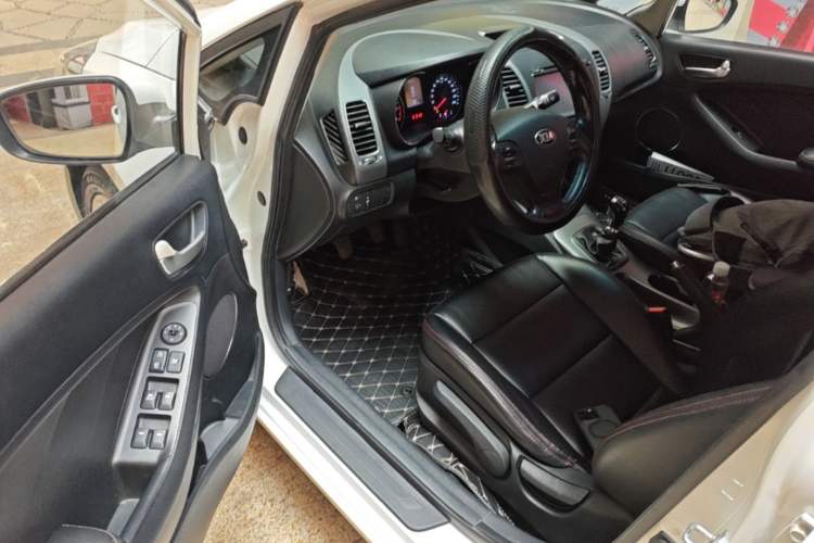 Used Kia K3 2015 1.6L Manual GLS Driver Seat