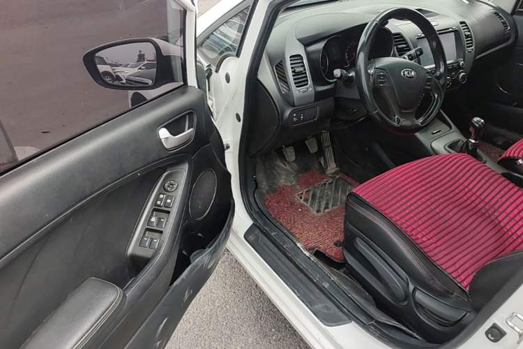 Used Kia K3 2015 1.6L Manual GLS Driver Seat