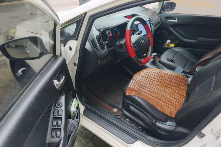 Used Kia K3 2015 1.6L Automatic GLS Driver Seat