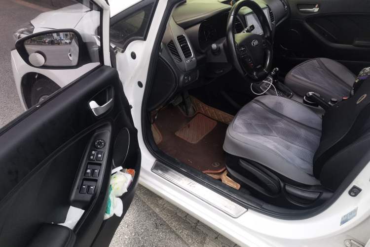Used Kia K3 2015 1.6L Automatic GLS Driver Seat
