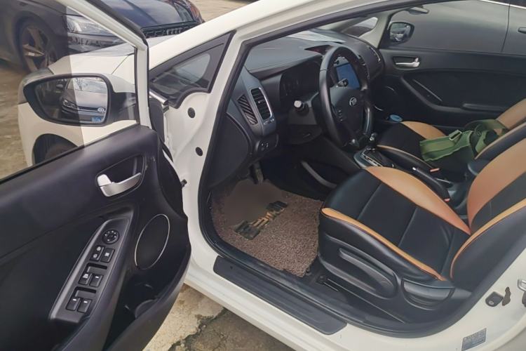 Used Kia K3 2015 1.6L Automatic GLS Driver Seat