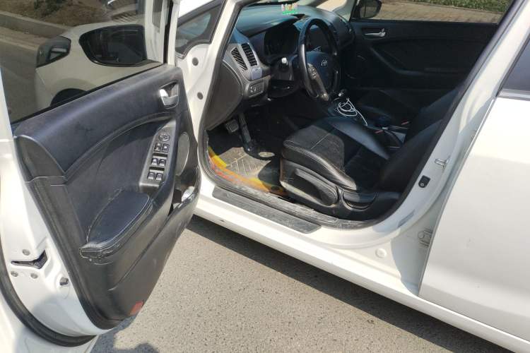 Used Kia K3 2015 1.6L Automatic GLS Driver Seat