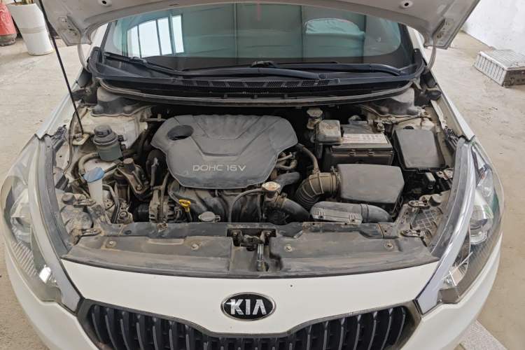 Used Kia K3 2015 1.6L Manual GL Engine Bay