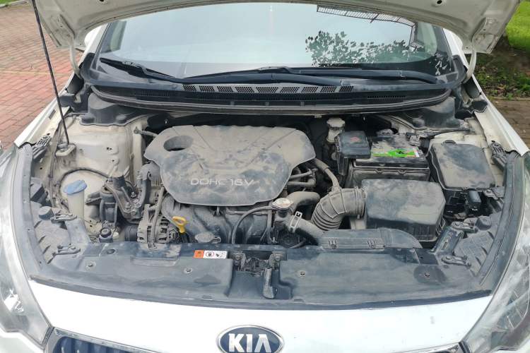 Used Kia K3 2015 1.6L Manual GLS Engine Bay