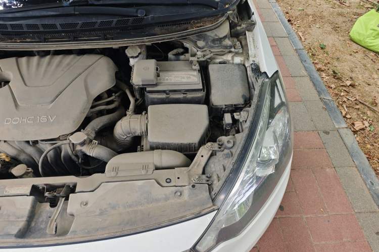 Used Kia K3 2015 1.6L Manual GLS Engine Bay Left