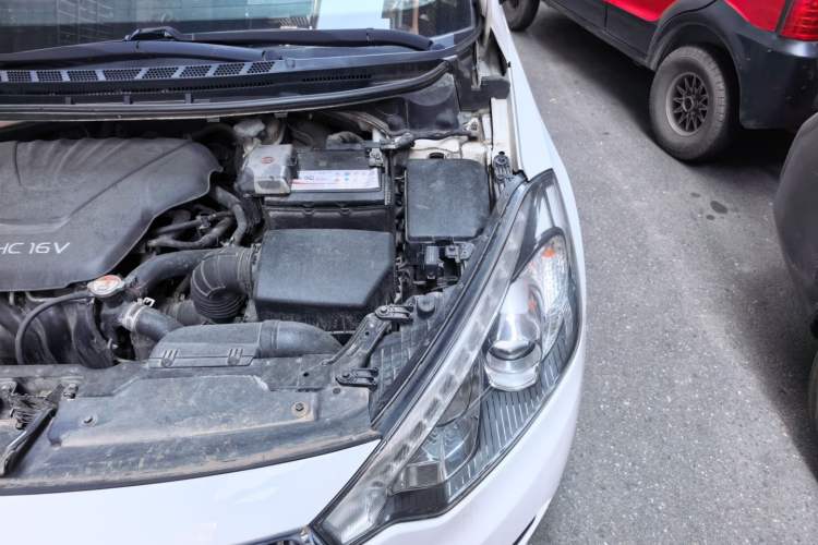 Used Kia K3 2015 1.6L Automatic GLS Engine Bay Left