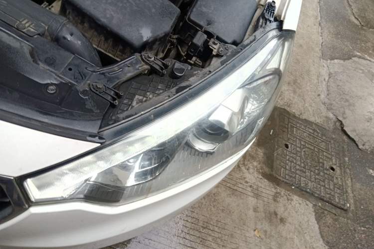 Used Kia K3 2015 1.6L Automatic GLS Engine Bay Left
